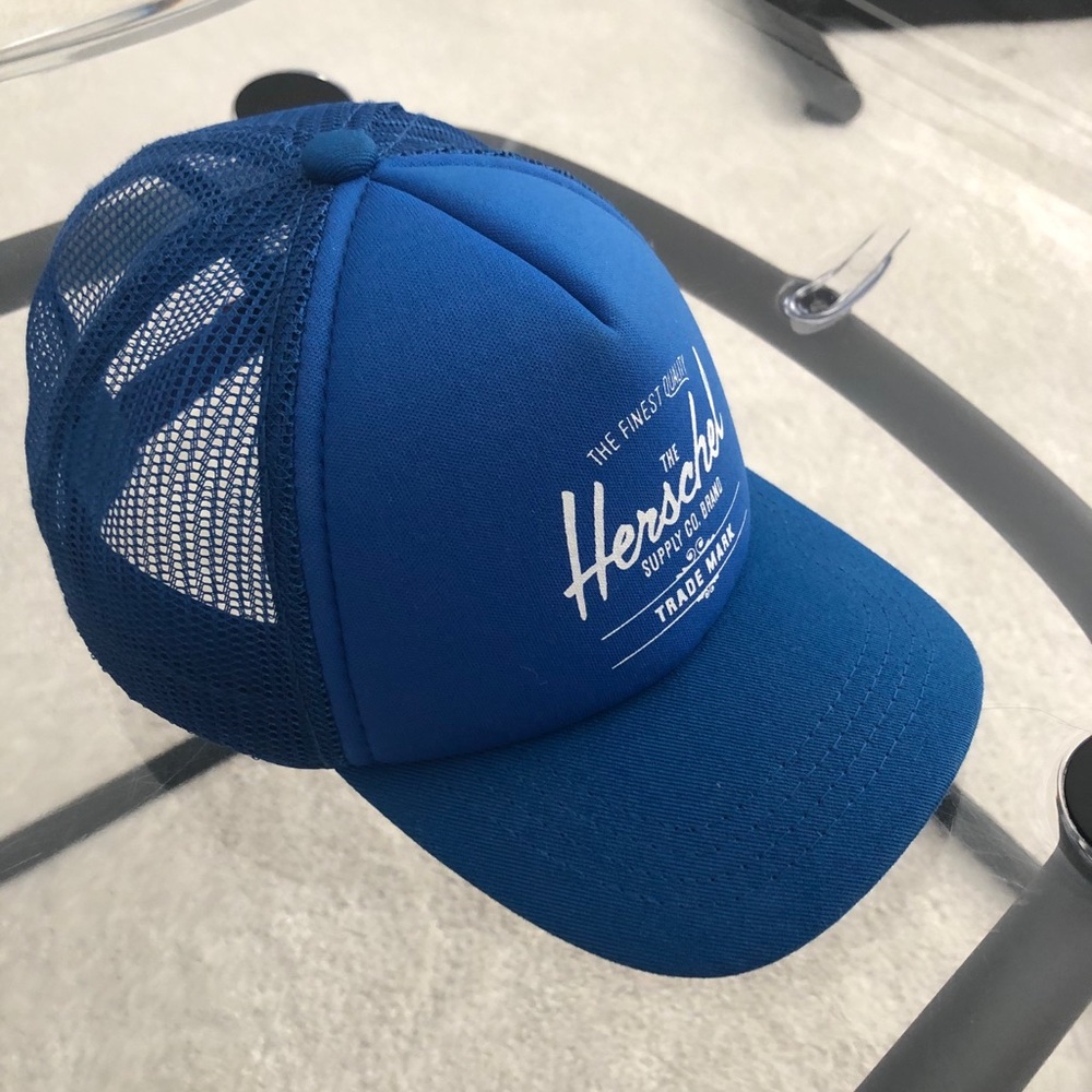 Herschel baby hat 6-18 months
